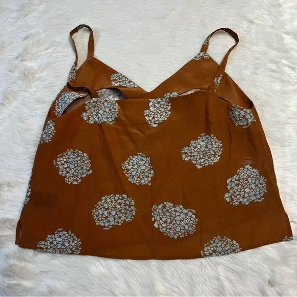 No. 6 100% silk tank with floral pattern size small - Picture 5 of 7